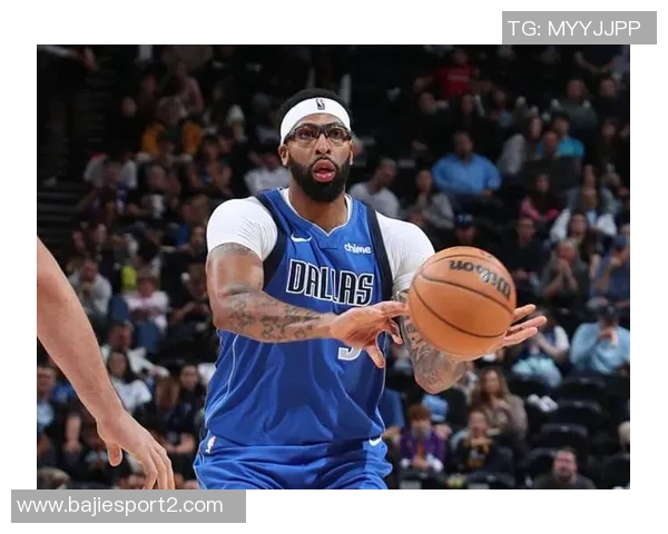 克莱赞弗拉格勇敢挑战字母哥展现无畏精神令人钦佩