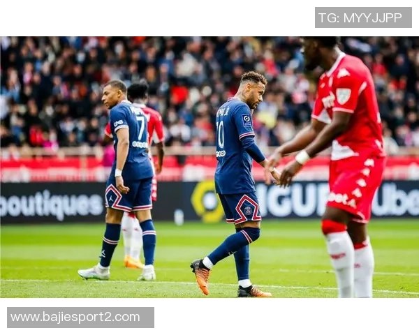 朗斯力压巴黎暂居法甲榜首队报预测其有望争冠