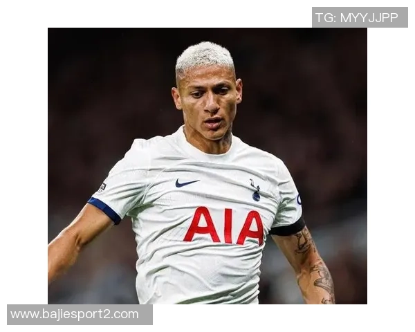 理查利森成为第五位在英超出场250次的巴西球员荣耀时刻