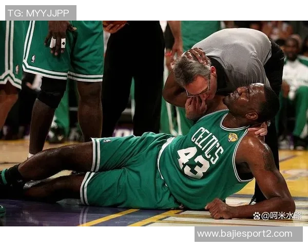 凯尔特人次节遭遇惨败单节净输28分半场落后20分引发球迷担忧 凯尔特人次节遭遇惨败单节净输28分半场落后20分引发球迷担忧