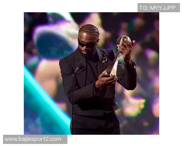 巴克利分享个人经历建议杰伦布朗面对秃头果断剃光保持自信 巴克利分享个人经历建议杰伦布朗面对秃头果断剃光保持自信